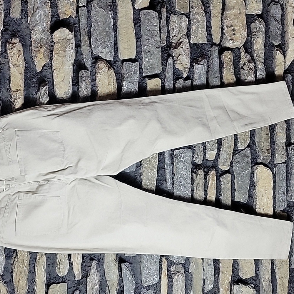 LL Bean Favorite Fit Nean Flex Skinny Leg Chic Cream Trousers - Picture 5 of 11